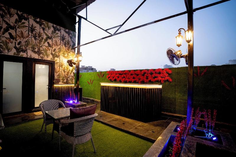 Orsom Stays -sector 42 Gurgaon image