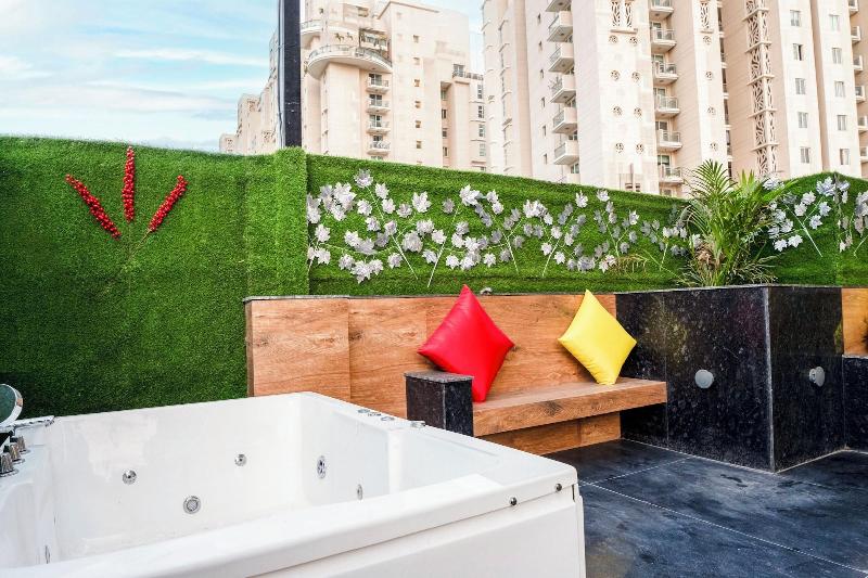 Orsom Stays -sector 42 Gurgaon image
