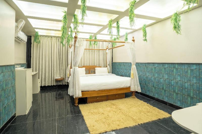 Orsom Stays -sector 42 Gurgaon image
