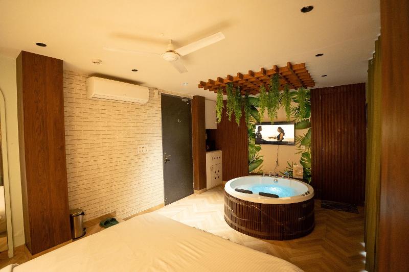 Orsom Stays -sector 42 Gurgaon image