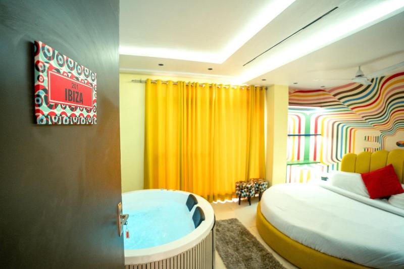Orsom Stays -sector 42 Gurgaon image