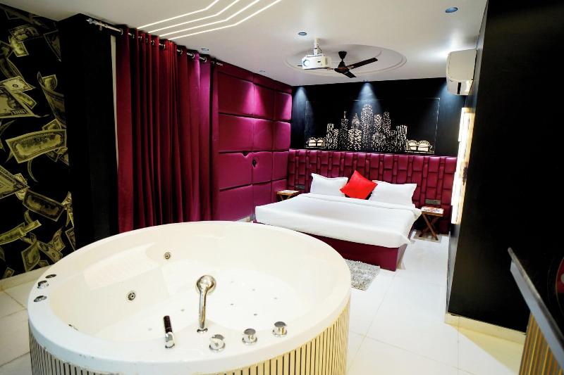 Orsom Stays -sector 42 Gurgaon image