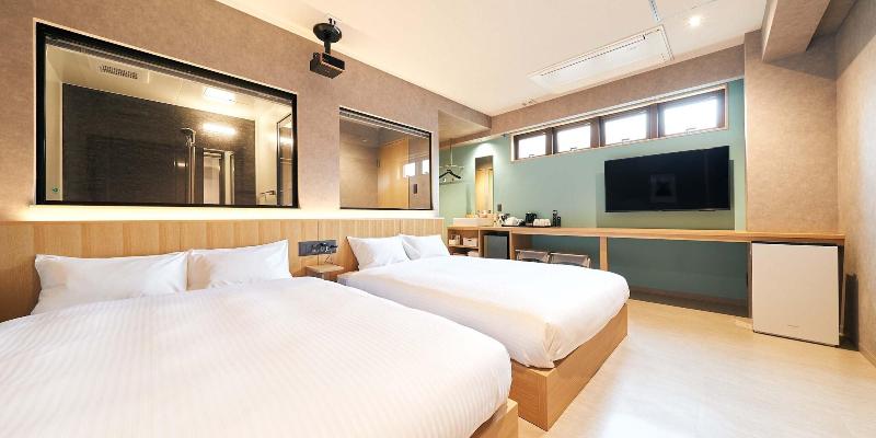 LACER OKINAWA NAHA TOMARIPORT image