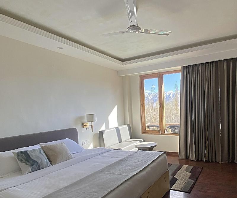 Hotel Yarab Tso — view