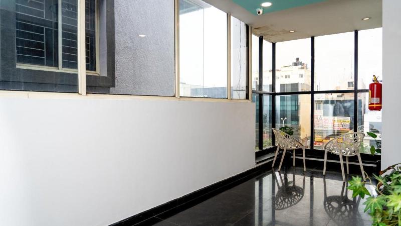 Hotel Scarlet image