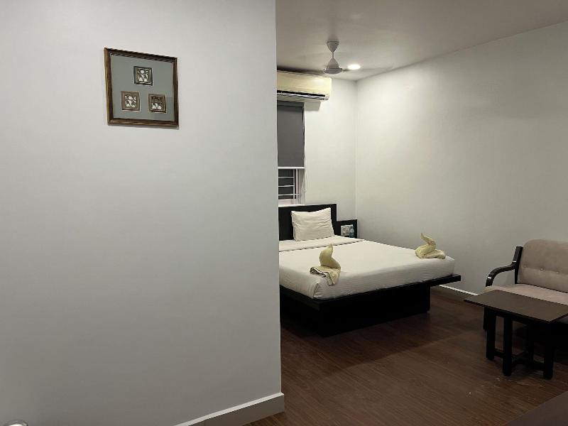 Hotel Scarlet image