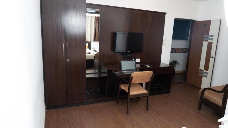 Hotel Scarlet image