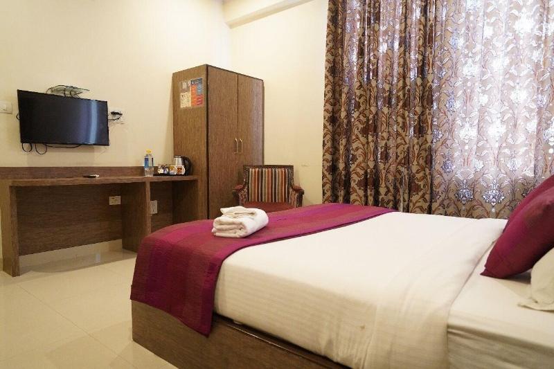 Hotel The Omaira image