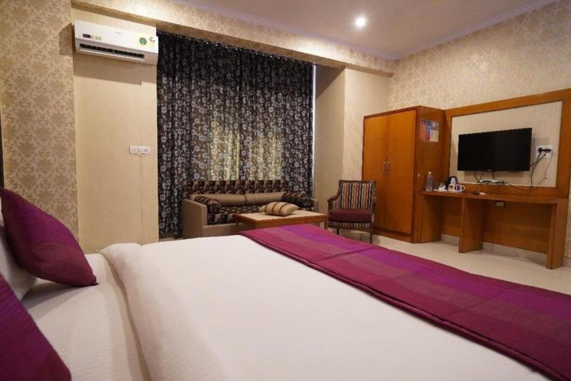 Hotel The Omaira image