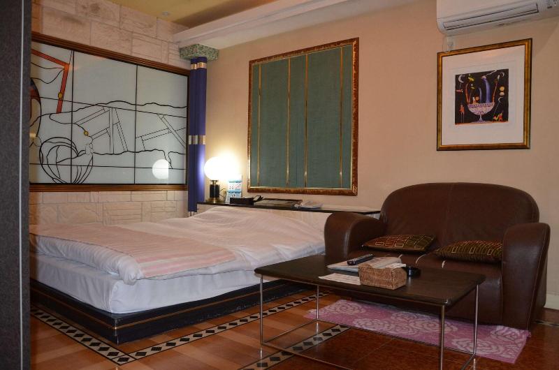 Hotel Takao Asile image