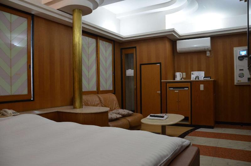 Hotel Takao Asile image