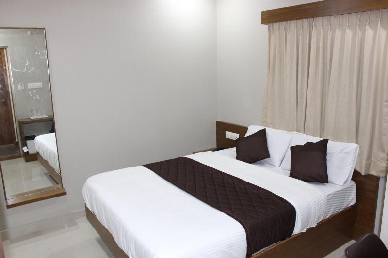 Olivia Inn And Suites image