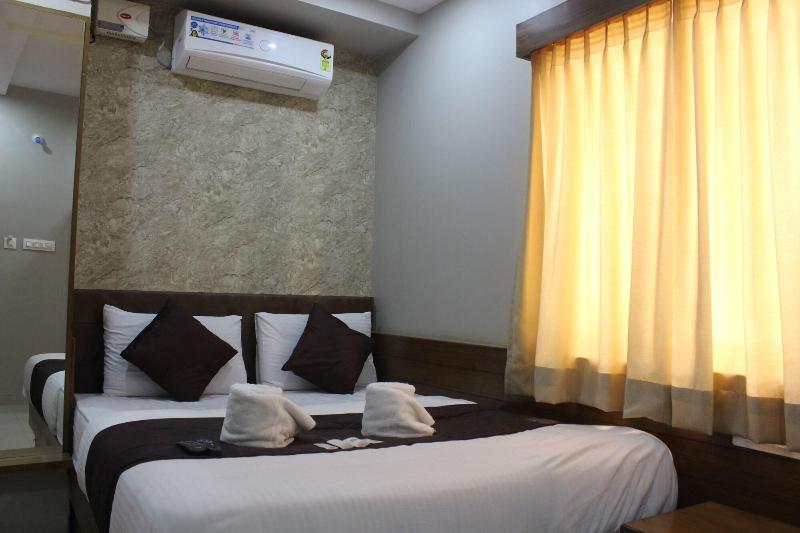 Olivia Inn And Suites image