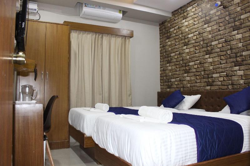 Olivia Inn And Suites image