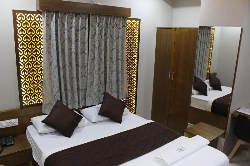 Olivia Inn And Suites image