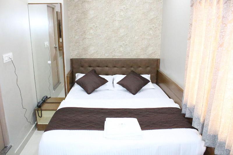 Olivia Inn And Suites image