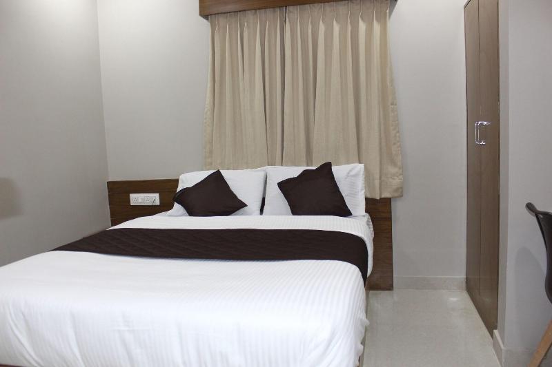 Olivia Inn And Suites image