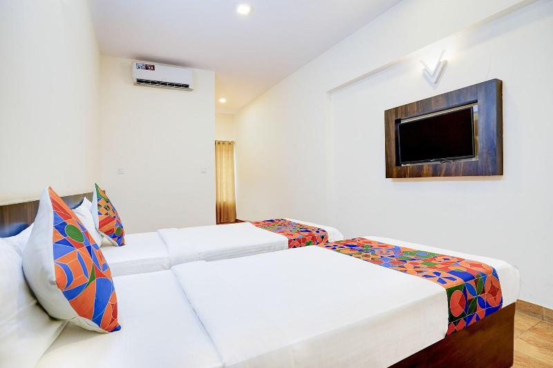 Fabhotel Grk Comforts image