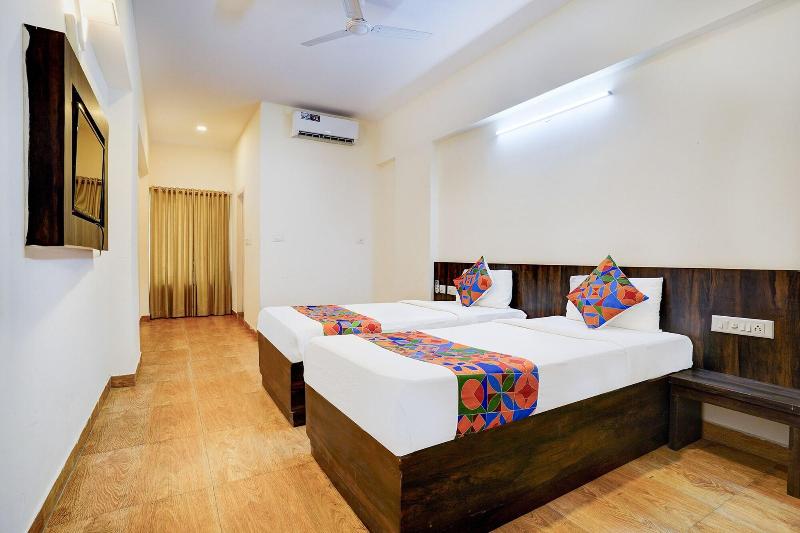 Fabhotel Grk Comforts image