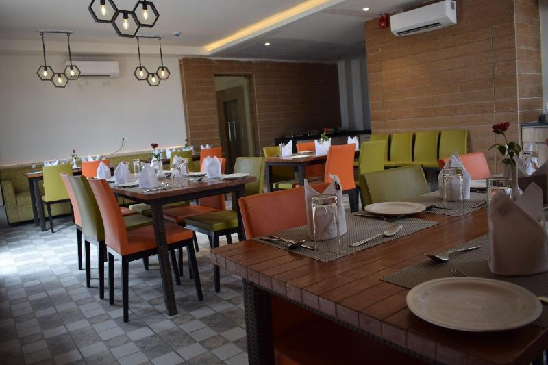 Hotel Deep Clarks Inn Lucknow image