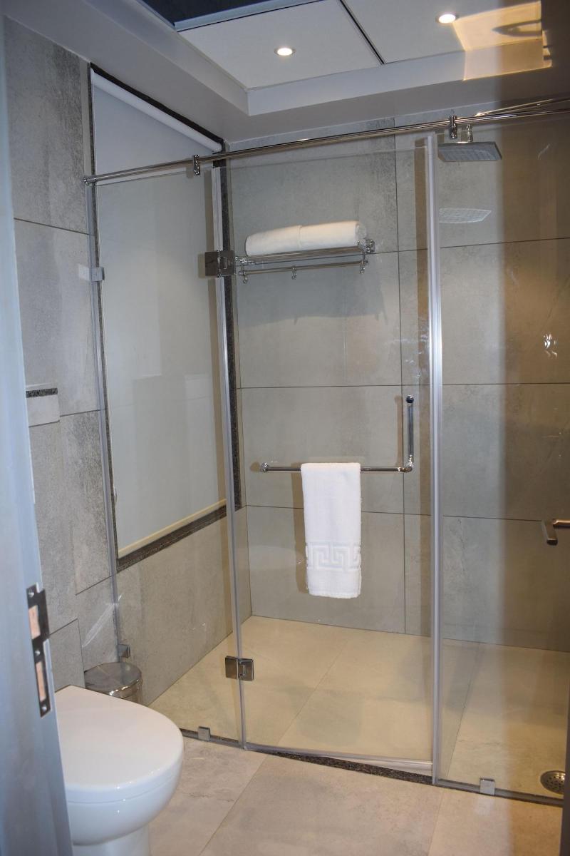 Hotel Deep Clarks Inn Lucknow image