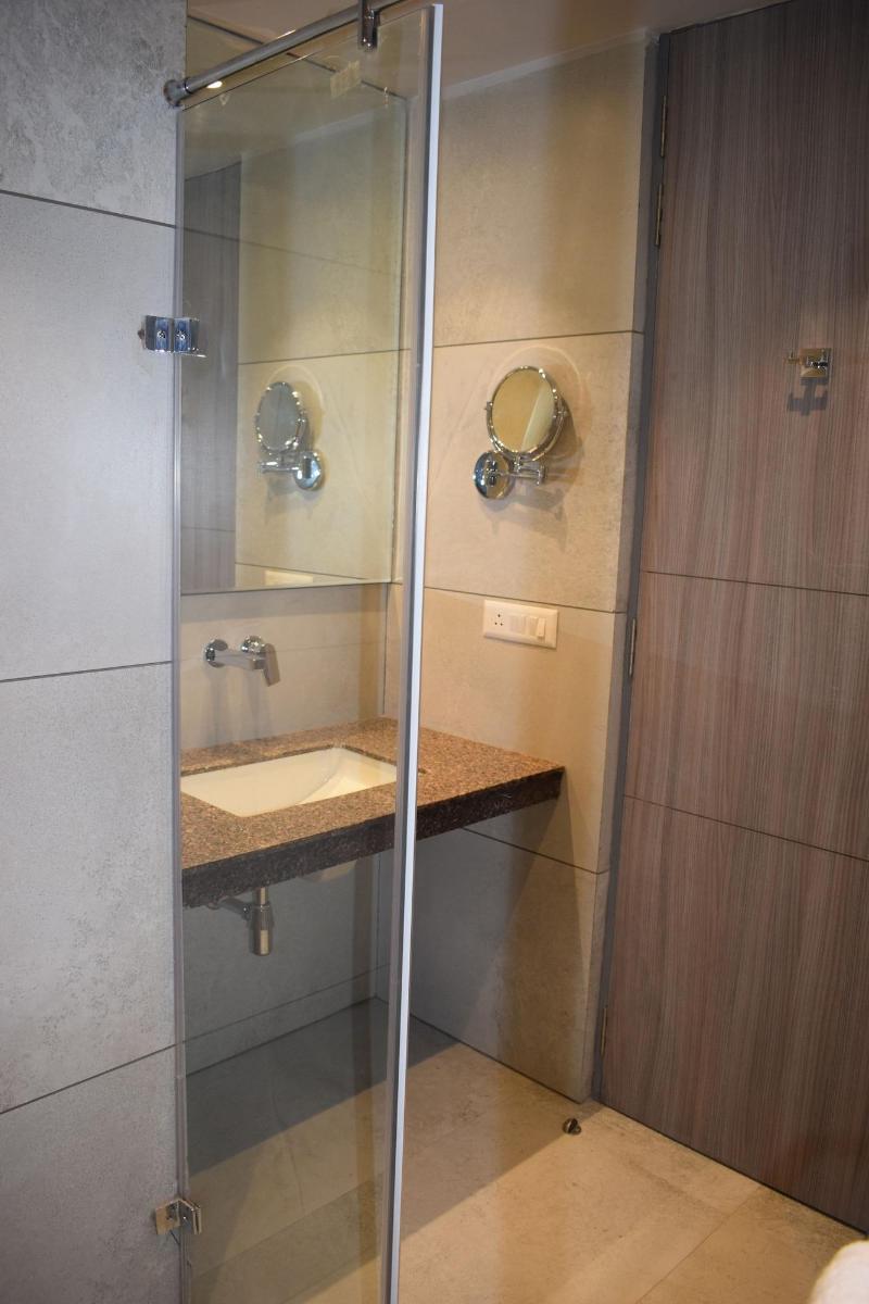 Hotel Deep Clarks Inn Lucknow image