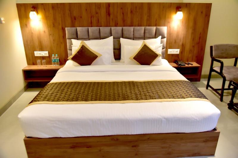 Hotel Aarna image