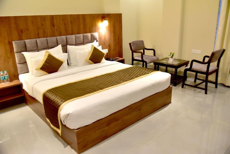Hotel Aarna image