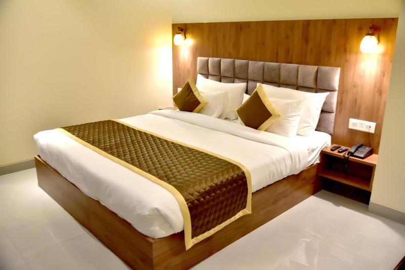 Hotel Aarna image