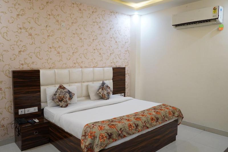 Dwelling Residency image