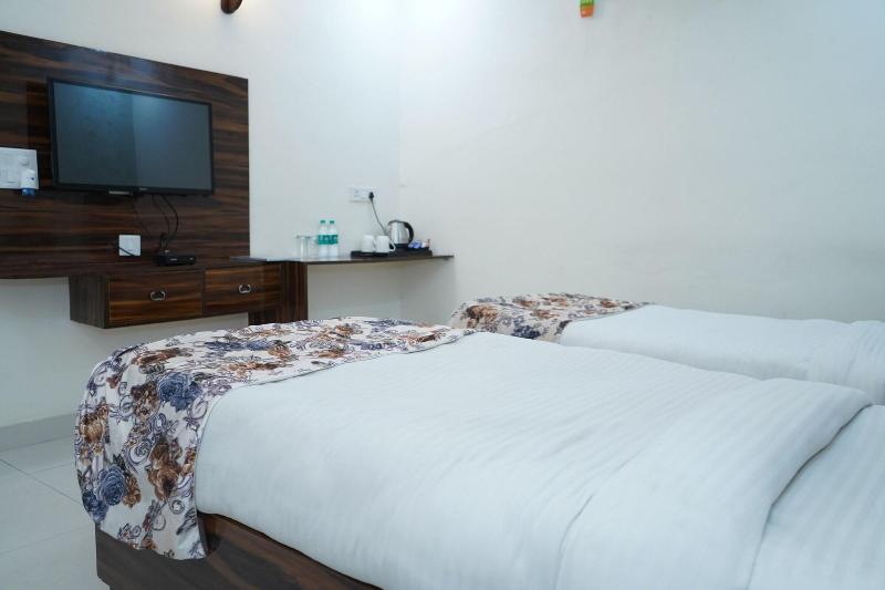 Dwelling Residency image