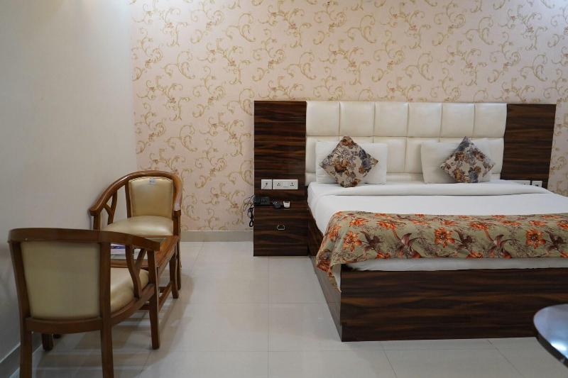 Dwelling Residency image