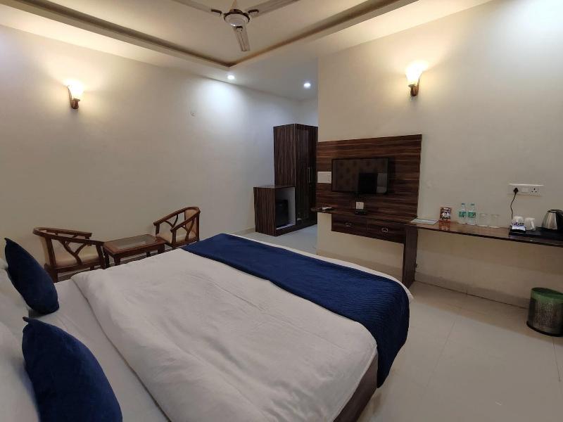 Dwelling Residency image