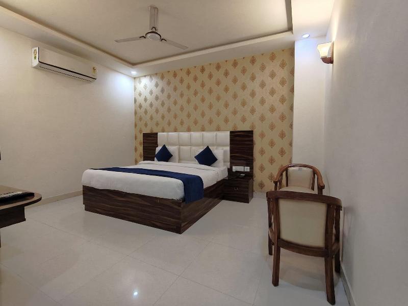Dwelling Residency image