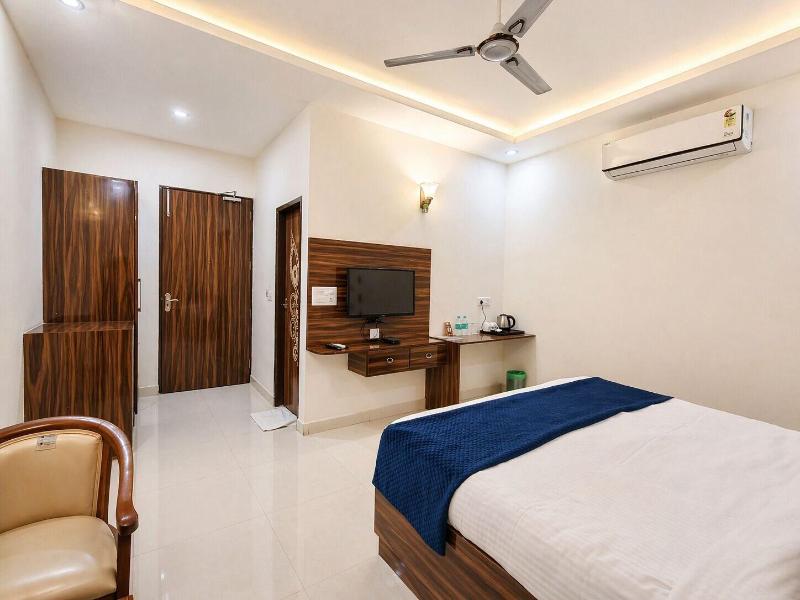 Dwelling Residency image