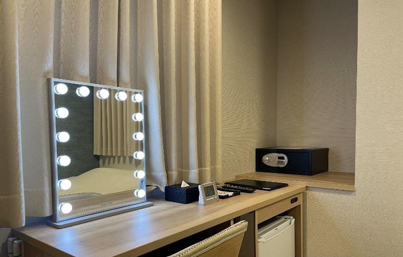 Remington Hotel image
