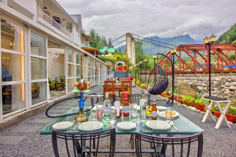 Paradise - The Whitehouse Cafe image