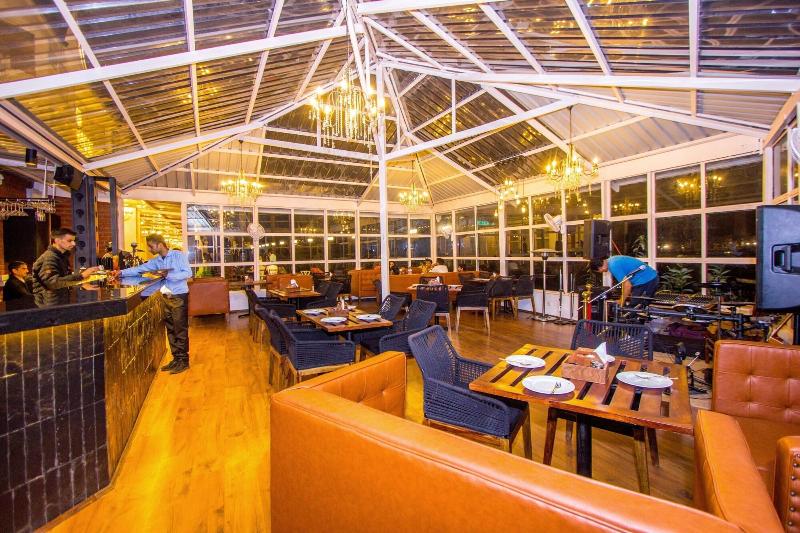 Paradise - The Whitehouse Cafe image