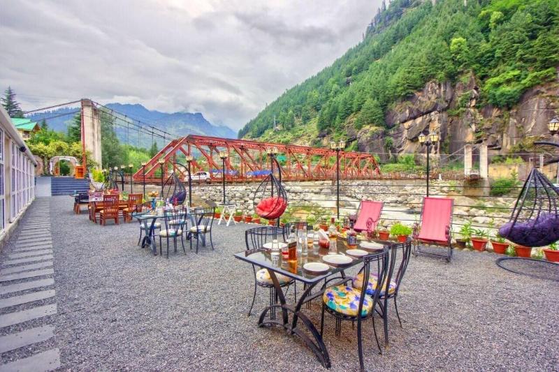 Paradise - The Whitehouse Cafe image