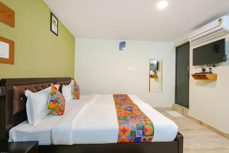Fabhotel La Palma Suites image