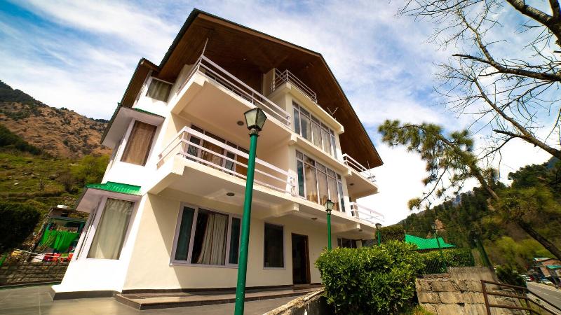 Vaayu Resorts And Spa Manali image