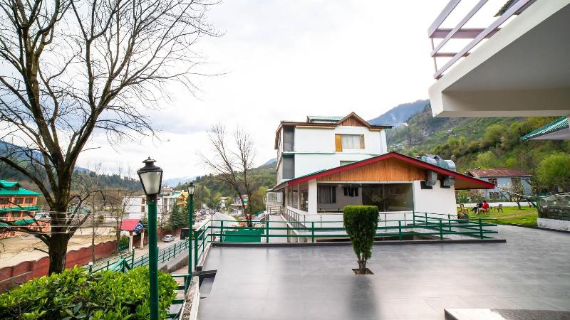 Vaayu Resorts And Spa Manali image