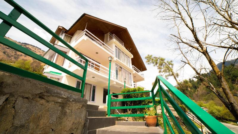 Vaayu Resorts And Spa Manali image