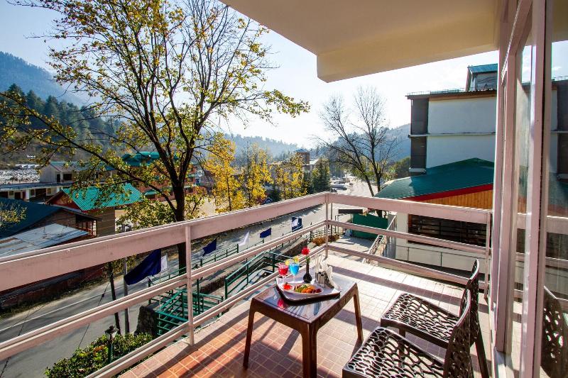 Vaayu Resorts And Spa Manali image