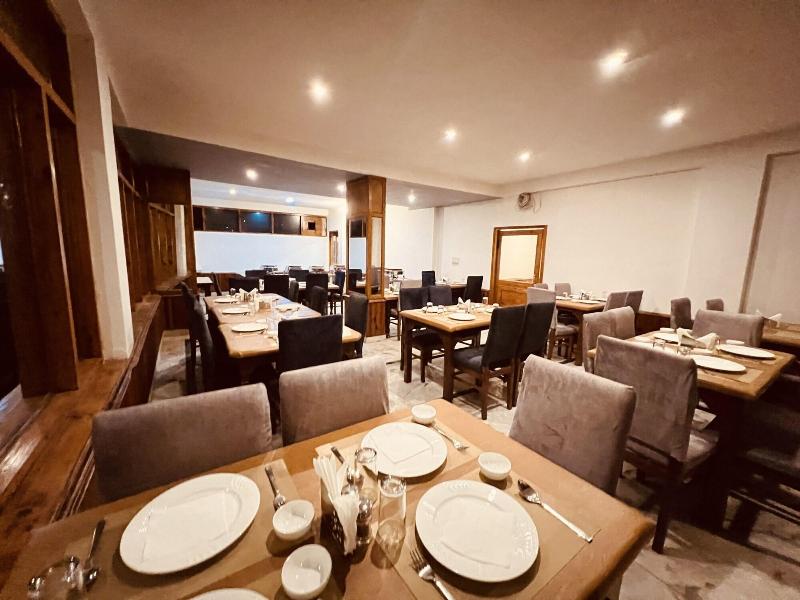 Hill River Resort By West Western image