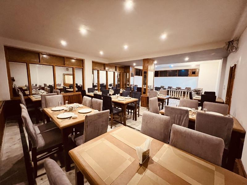 Hill River Resort By West Western image