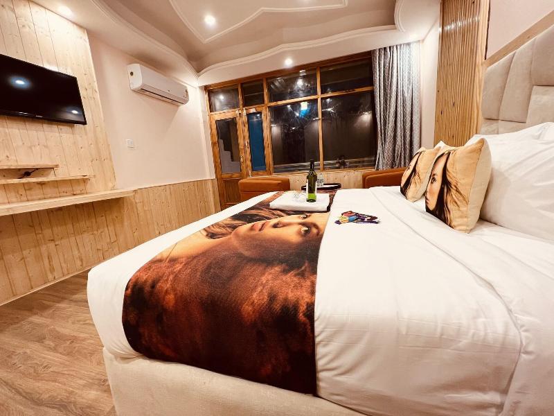Hill River Resort By West Western image