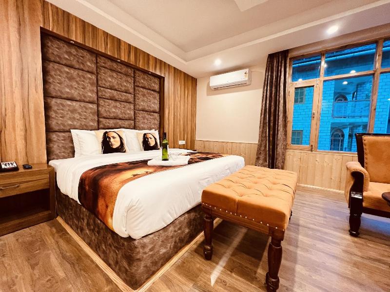 Hill River Resort By West Western image