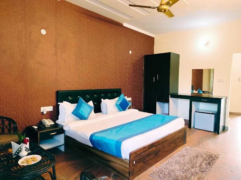Royals Moonlight Resort image