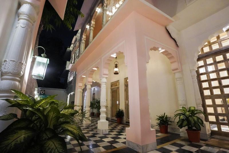 Dev Mahal - A Boutique Heritage Hotel — general view